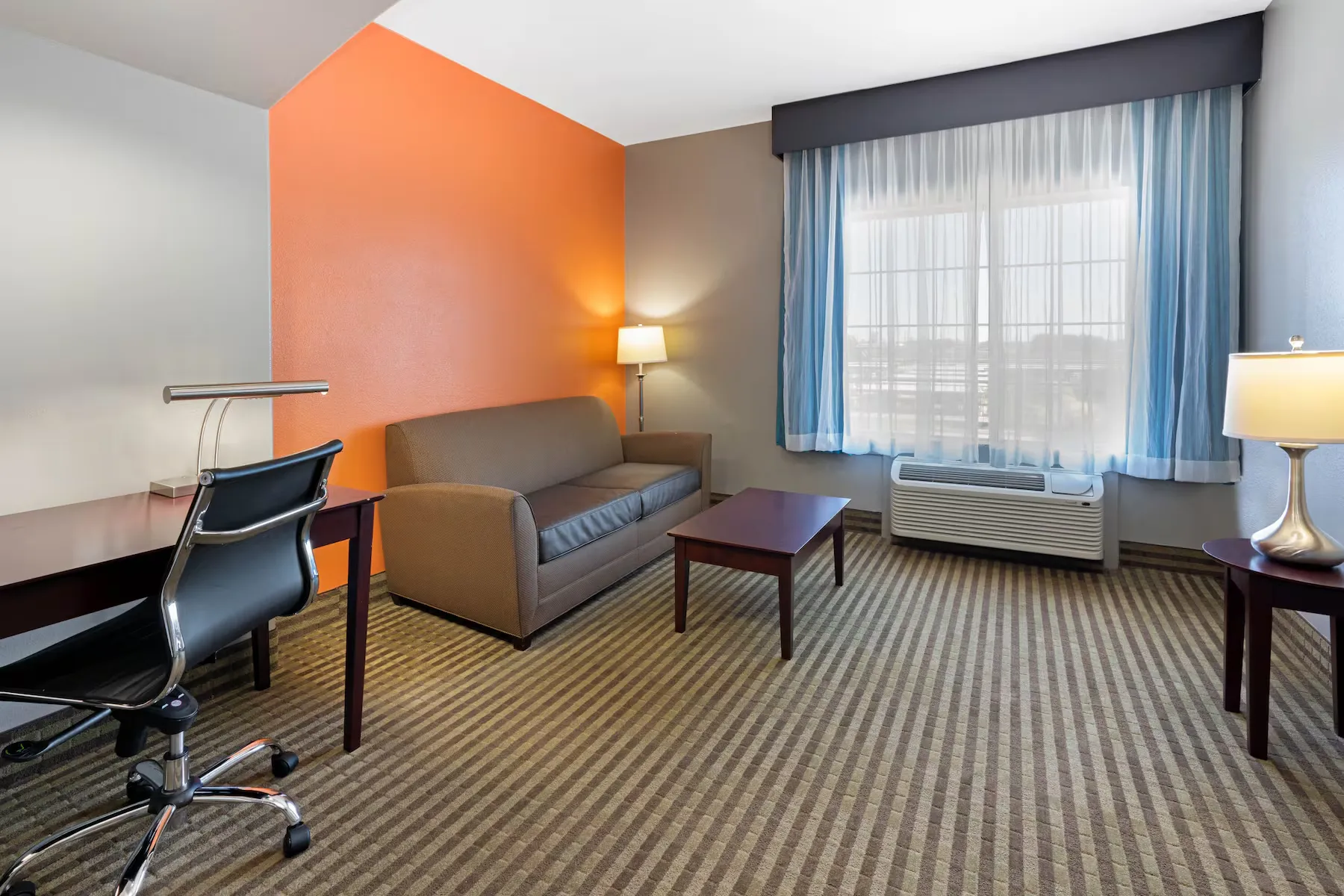 Well Furnished Guest Room Well Furnished Guest Room