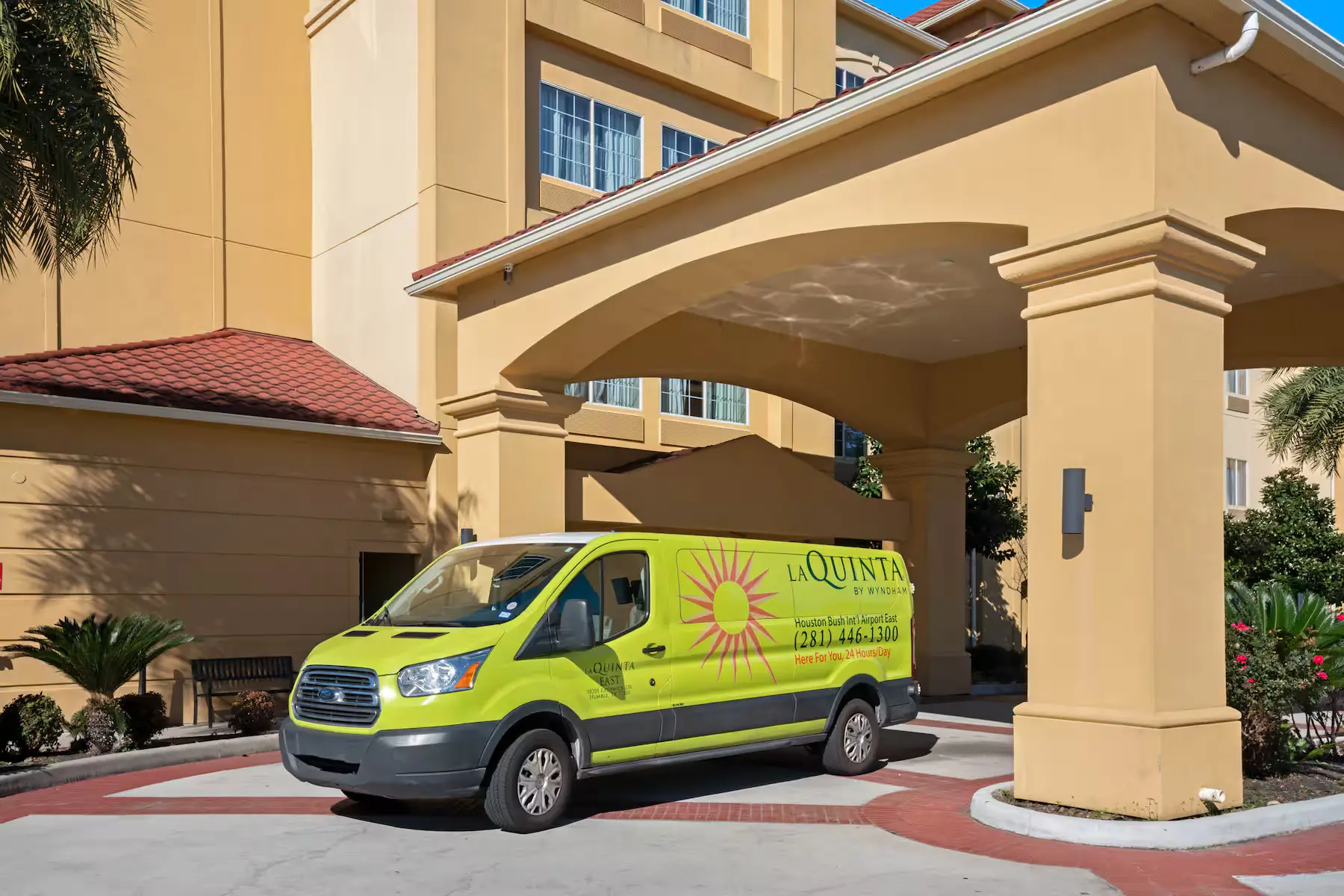 Hotel Shuttle Service Hotel Shuttle Service